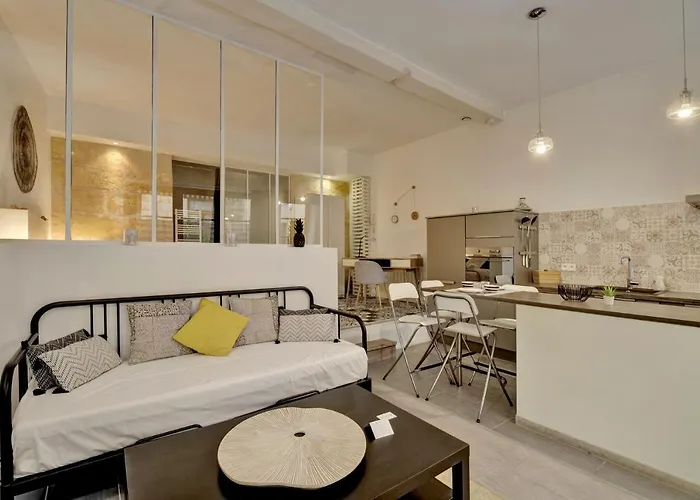 L'atelier D'auguste - Terrasse En Plein Coeur De *