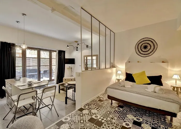 L'atelier D'auguste - Terrasse En Plein Coeur De アパート ボルドー