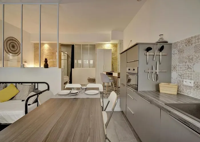 L'atelier D'auguste - Terrasse En Plein Coeur De Daire