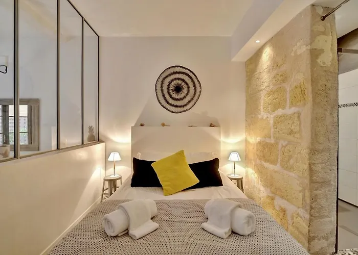 L'atelier D'auguste - Terrasse En Plein Coeur De Daire *